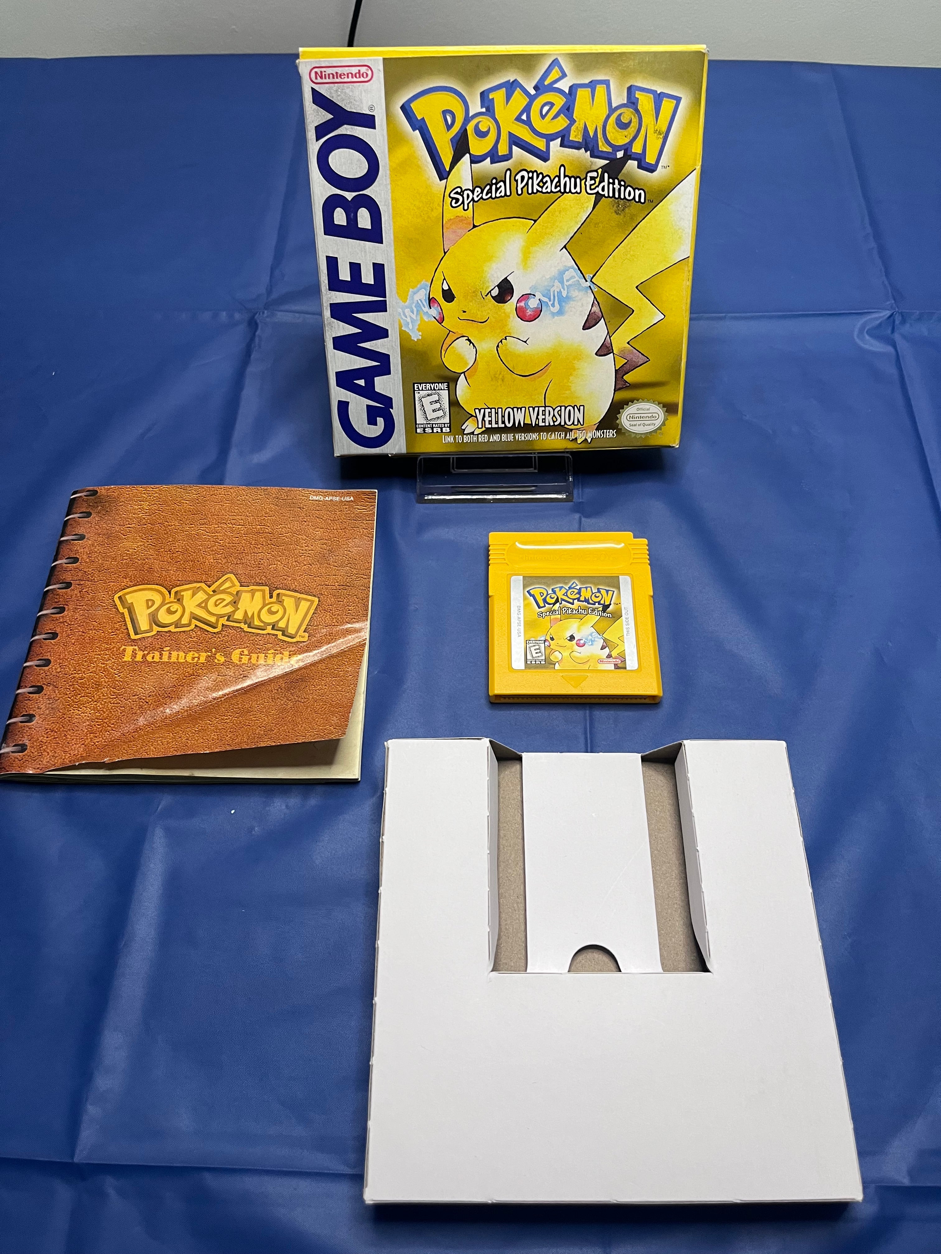 Pokémon Pikachu Yellow - Gameboy Game - CIB